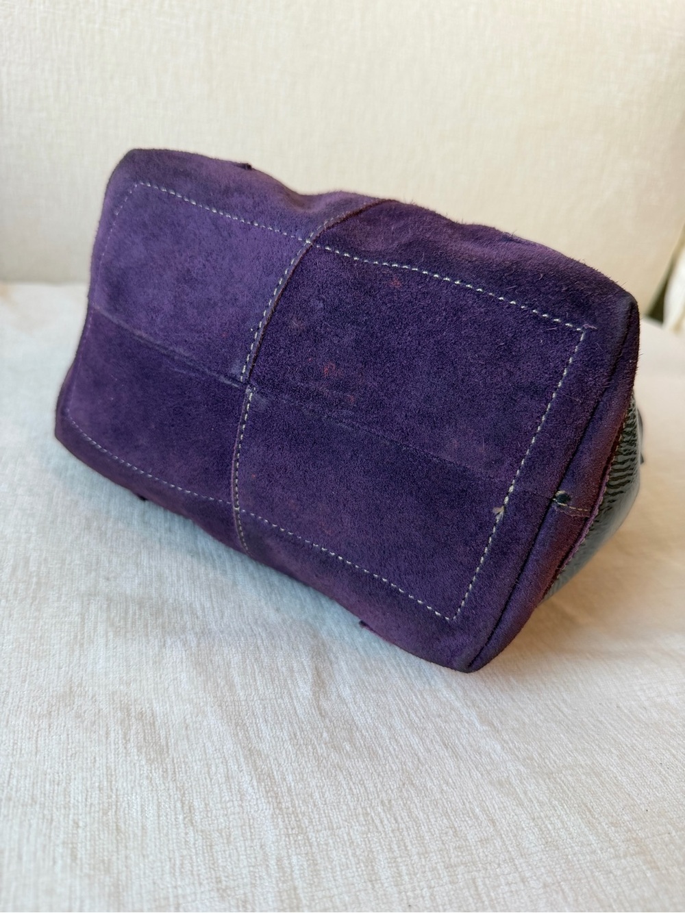 Peter Kent Plum Suede & Patent Leather Small Shoulder Bag - Picture 2 of 4
